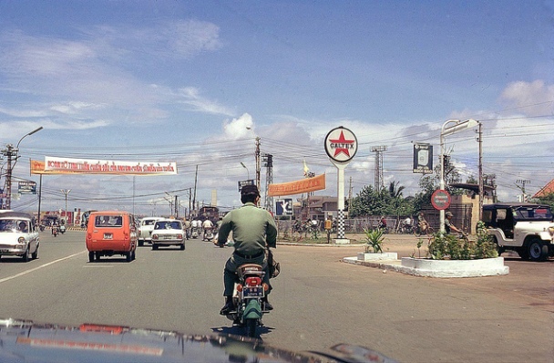 Saigon-1973-On-the-way-to-Tan-Son-Nhat-Airport.jpg